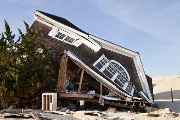 Climate Risk Modeling and Your Home Insurance: The New Reality | CoverageCheckr